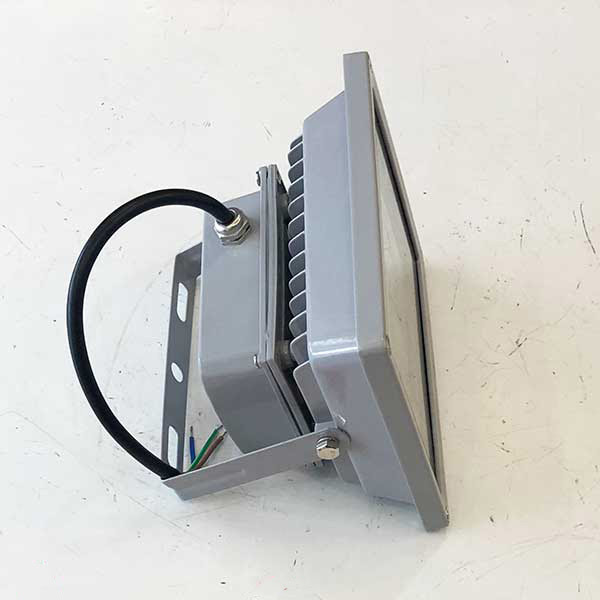 den-pha-led-ngoai-troi-20w-pha-roi-xam-hkled-c