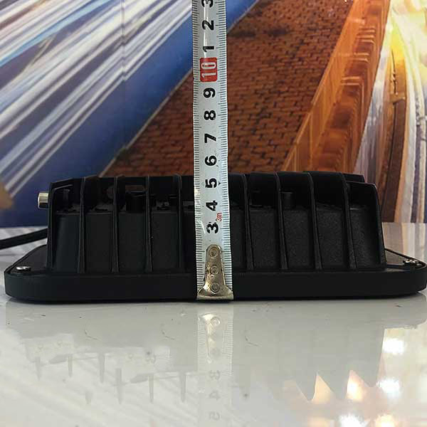 den-pha-led-ngoai-troi-20w-tron-rong-hkled-c