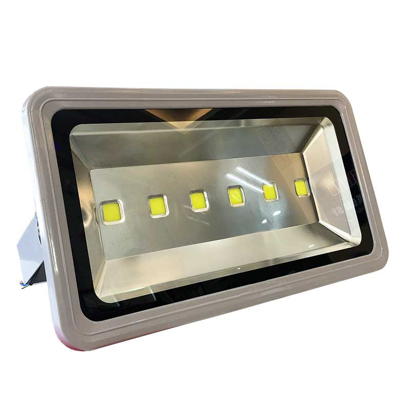 den-pha-led-ngoai-troi-300w-pha-roi-xam-hkled